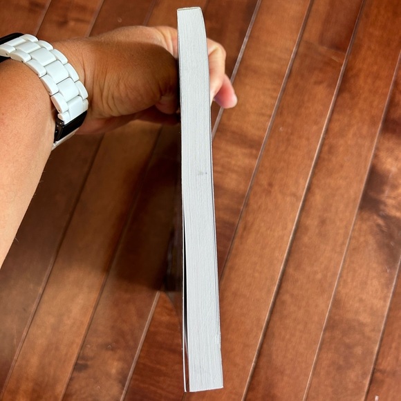 Interesting Facts for Curious Minds Book By Jordan Moore - Picture 3 of 3